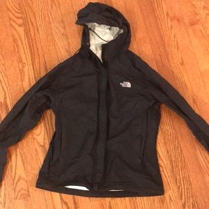 Woman’s North Face Rain Coat Size Small